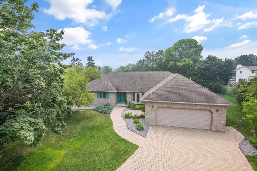 713 Canberry Court, De Pere, WI 54115-3698 - #2