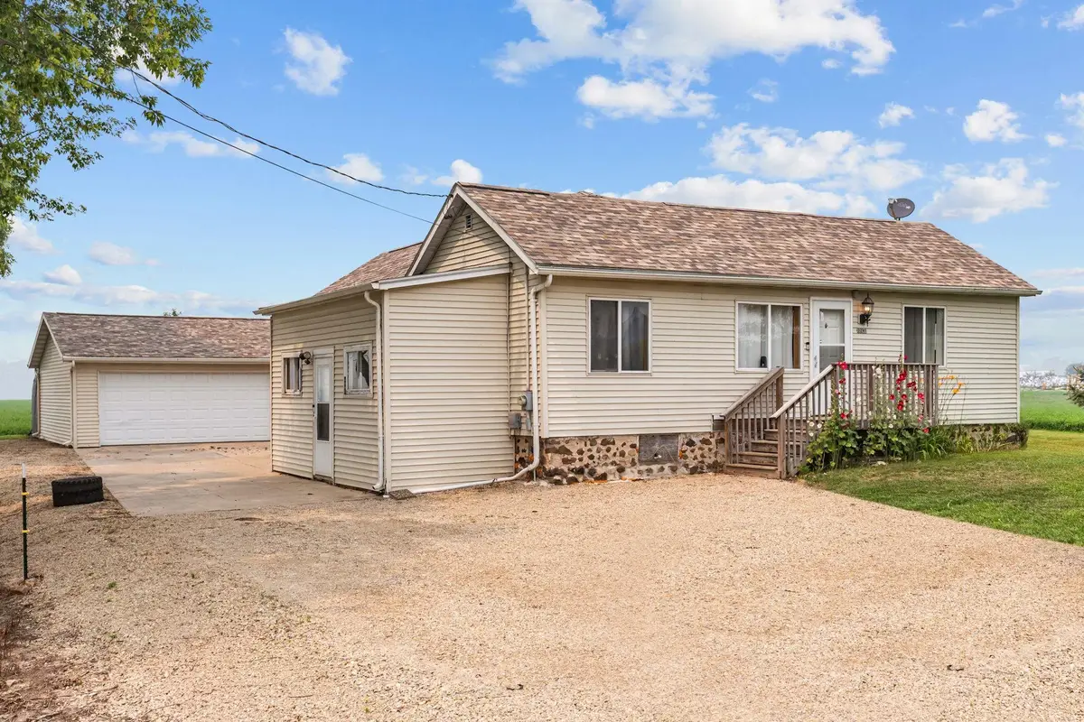 3241 County Rd K, Omro, WI 54963 - #1
