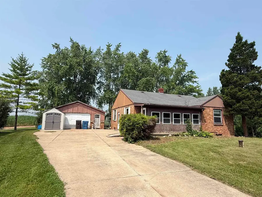 N2591 Meade Street, Appleton, WI 54913 - #2