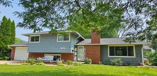3241 S Clay Street, GREEN BAY, WI 54301