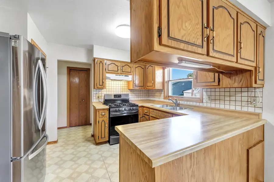 1090 Melody Drive, Howard, WI 54303 - #3