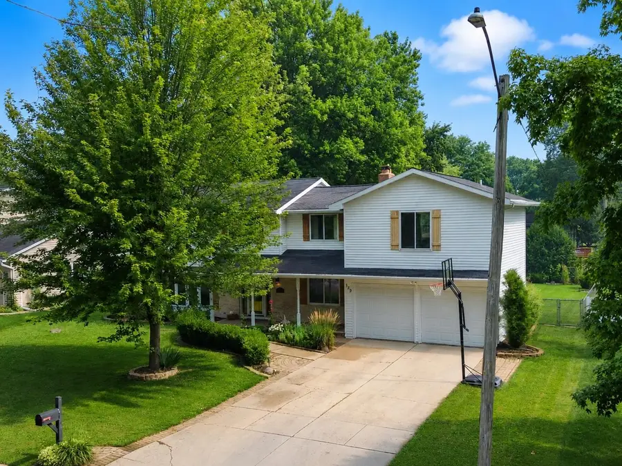 559 Hilltop Drive, Green Bay, WI 54301 - #2