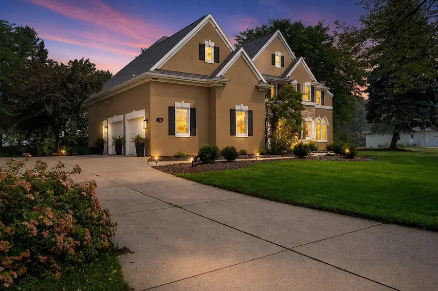 1111 Huntington Way, Suamico, WI 54173-3 - #2