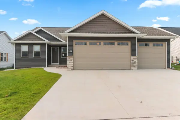 1626 Valor Place, NEENAH, WI 54956