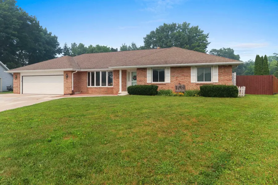 2615 Edgewood Lane, Green Bay, WI 54302 - #2