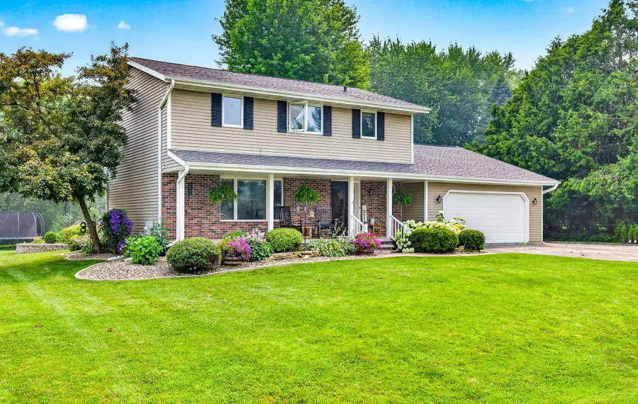 W7681 Hillwood Court, Hortonville, WI 54944 - #2