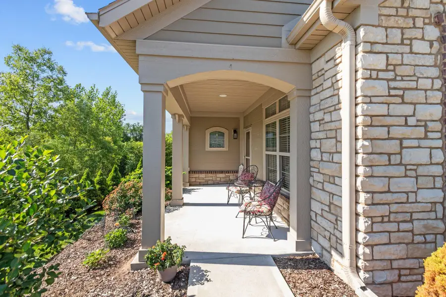 2379 E Glenhurst Lane, Appleton, WI 54913 - #2