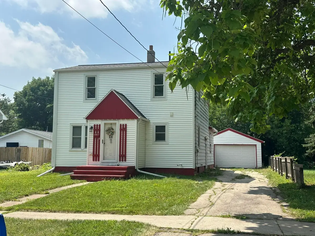 716 Appleton Street, Menasha, WI 54952 - #1