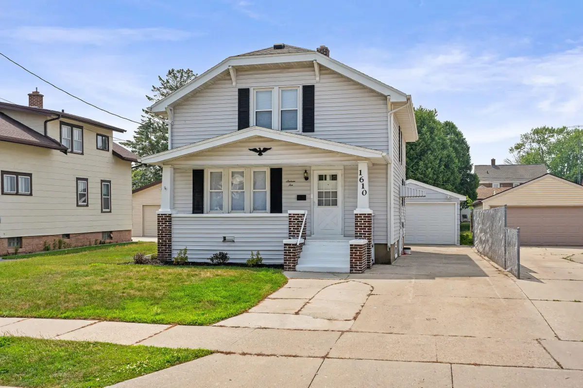 1610 S 14th Street, Manitowoc, WI 54220 - #1