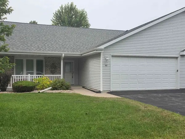 82 Queens Way, FOND DU LAC, WI 54935