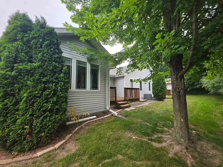82 Queens Way, Fond Du Lac, WI 54935 - #3
