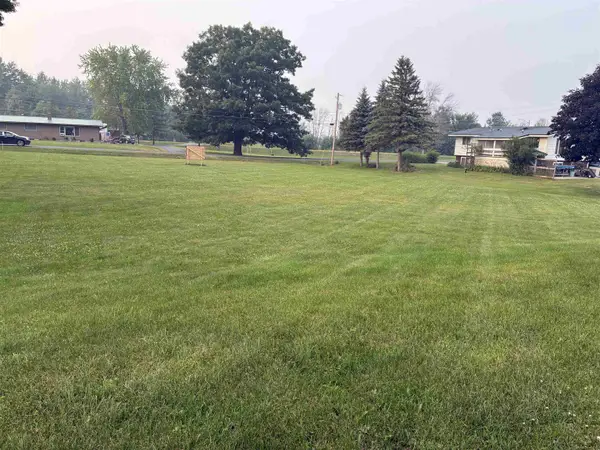 W7803 Sycamore Street, SHAWANO, WI 54166