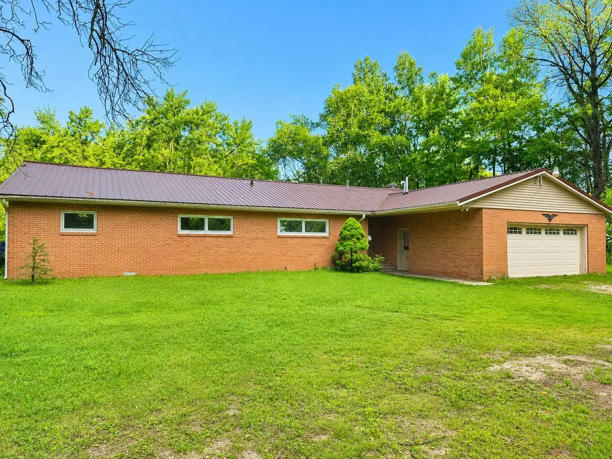 105 E Groninger Street, Suring, WI 54174 - #1