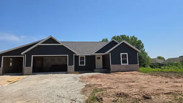 1005 Lotus Trail, MENASHA, WI 54952
