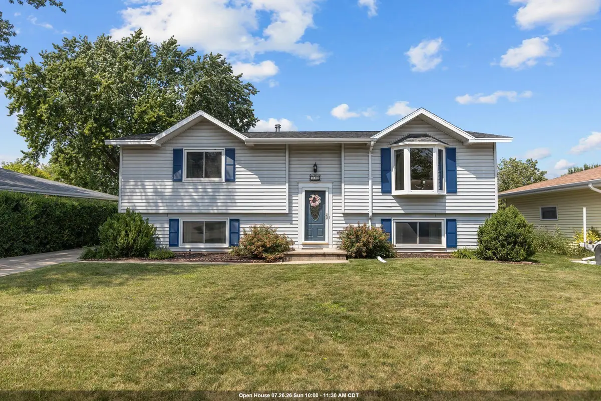 530 E Mitchell Avenue, Appleton, WI 54915-2119 - #1