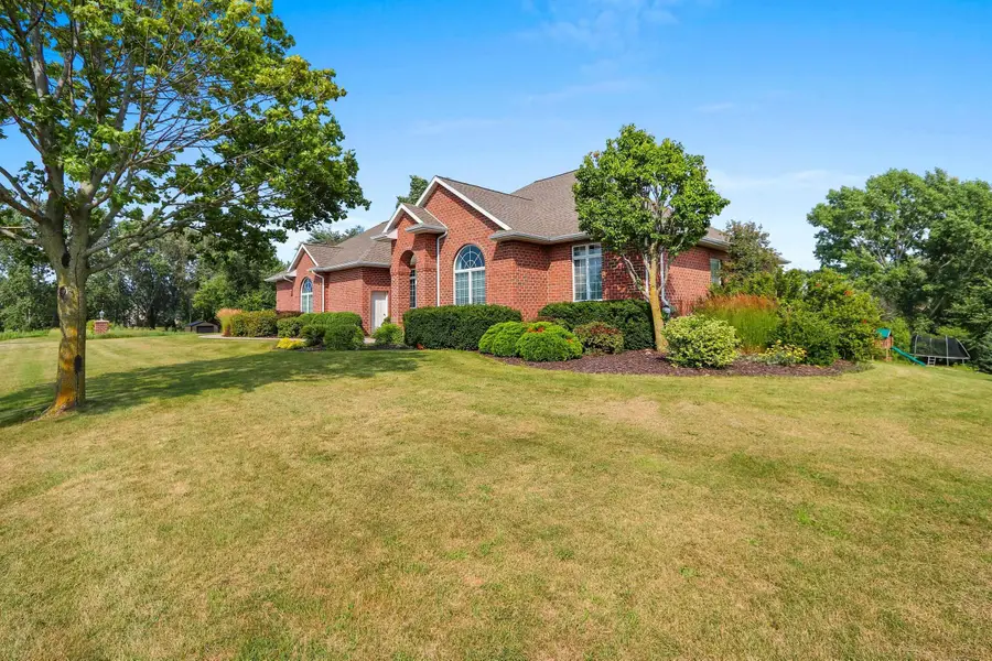 2864 Woodhaven Circle, De Pere, WI 54115 - #2