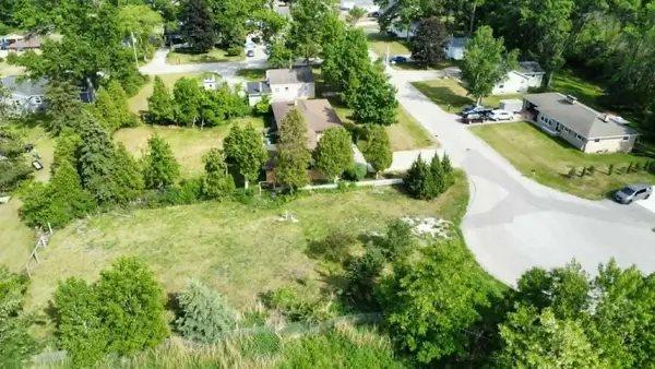 2040 Lone Grove Avenue, HOWARD, WI 54303