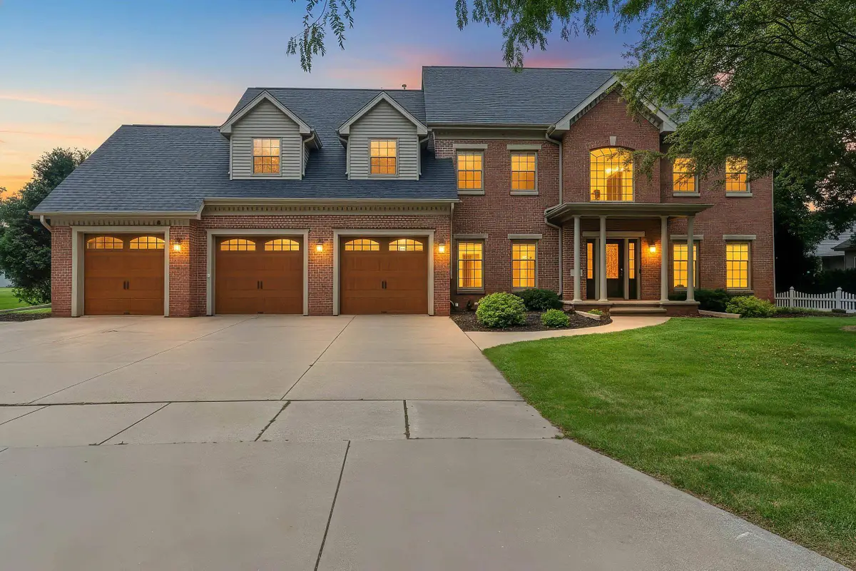 3901 N Millwood Drive, Appleton, WI 54913 - #1