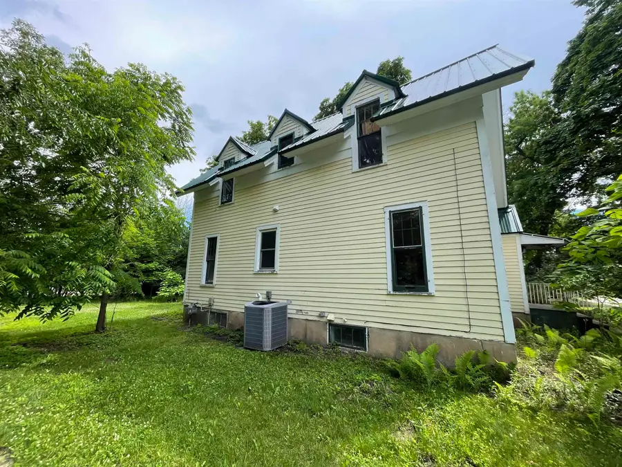 52 N Main Street, Clintonville, WI 54929 - #3