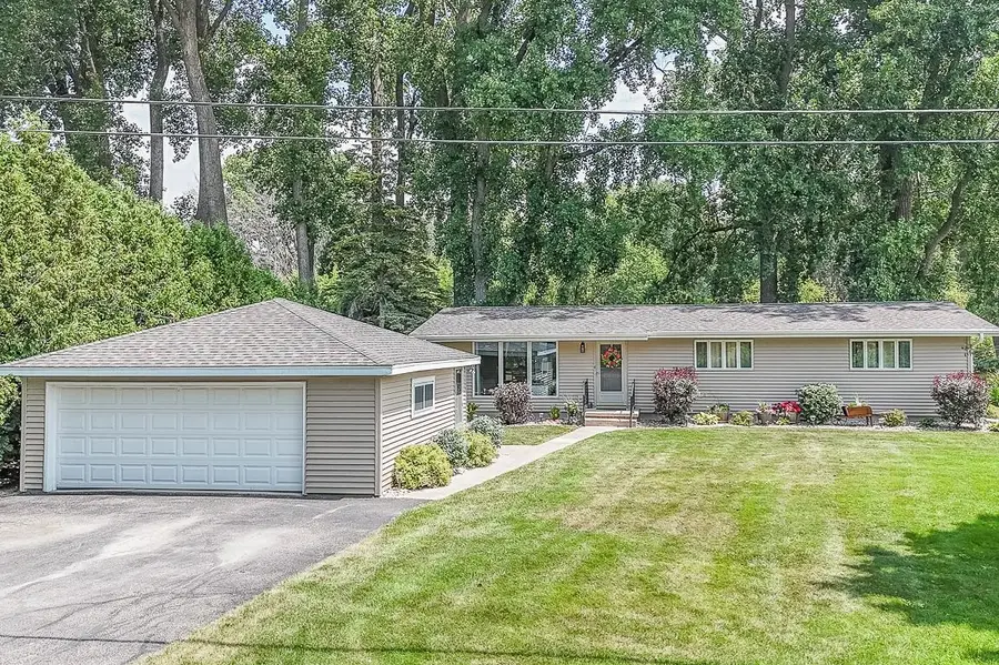 6752 Lee Harbor Lane, Oshkosh, WI 54902-9106 - #2