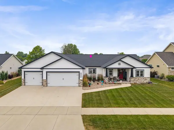 W5638 Hoelzel Way, APPLETON, WI 54915