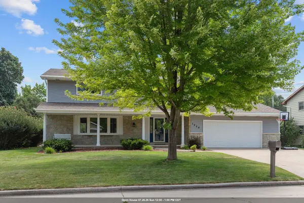 1330 N Briarcliff Drive, APPLETON, WI 54915