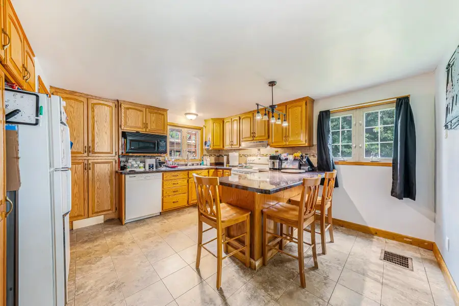 1517 Division Street, New London, WI 54961 - #2