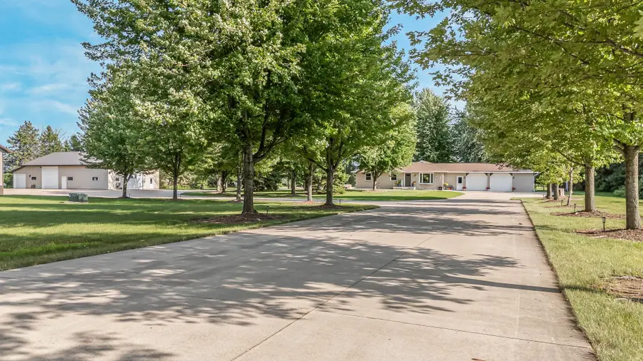 W2221 County Rd Uu, Appleton, WI 54913 - #2