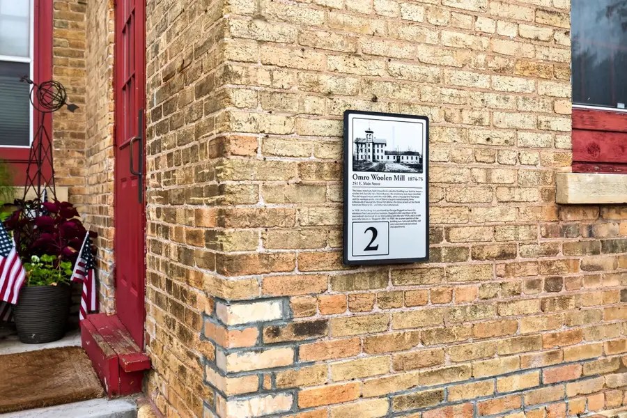251 E Main Street #303, Omro, WI 54963-1400 - #2
