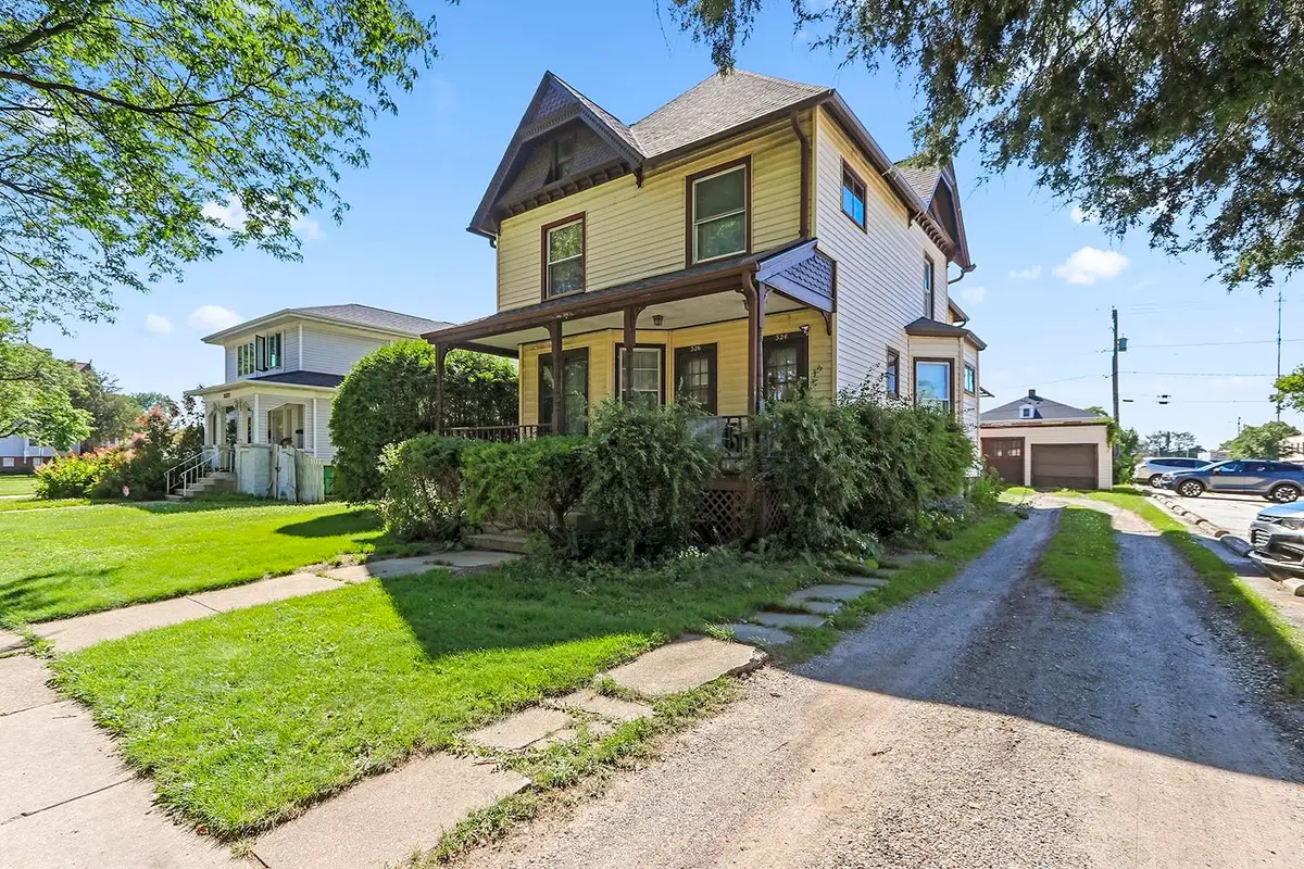 324 S Madison Street, Green Bay, WI 54301 - #1