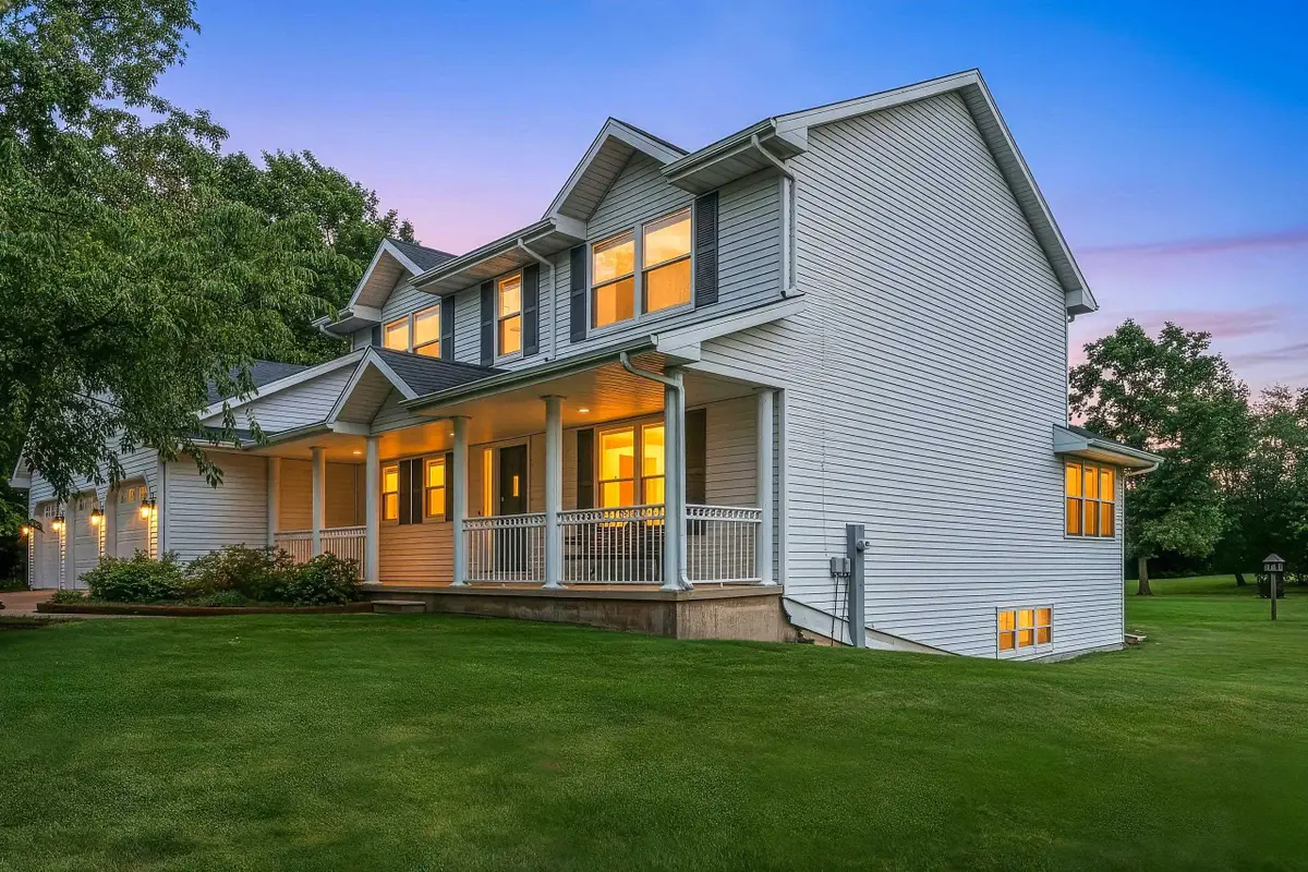 4415 Flagstone Court, De Pere, WI 54115-9240 - #1