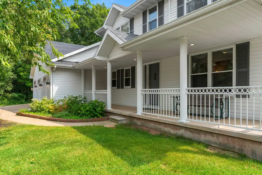 4415 Flagstone Court, De Pere, WI 54115-9240 - #3
