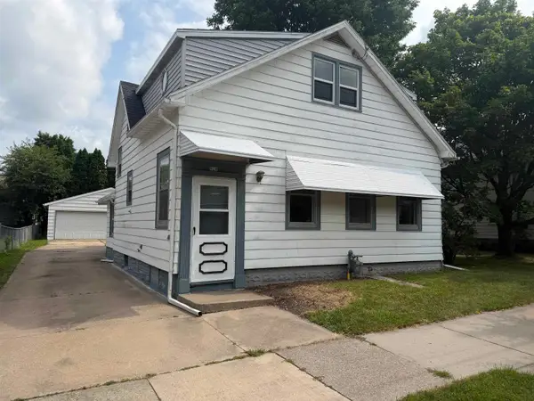 928 Harney Avenue, OSHKOSH, WI 54901-5433