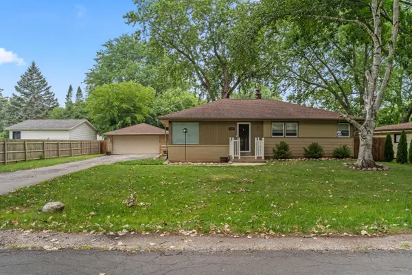 7615 N Delta Place, MILWAUKEE, WI 53223-4433
