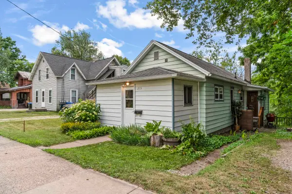 215 N Division Street, WAUPACA, WI 54981