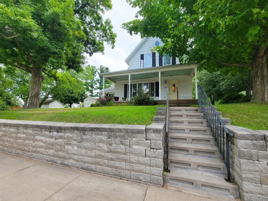 716 S Bridge Street, Manawa, WI 54949 - #3