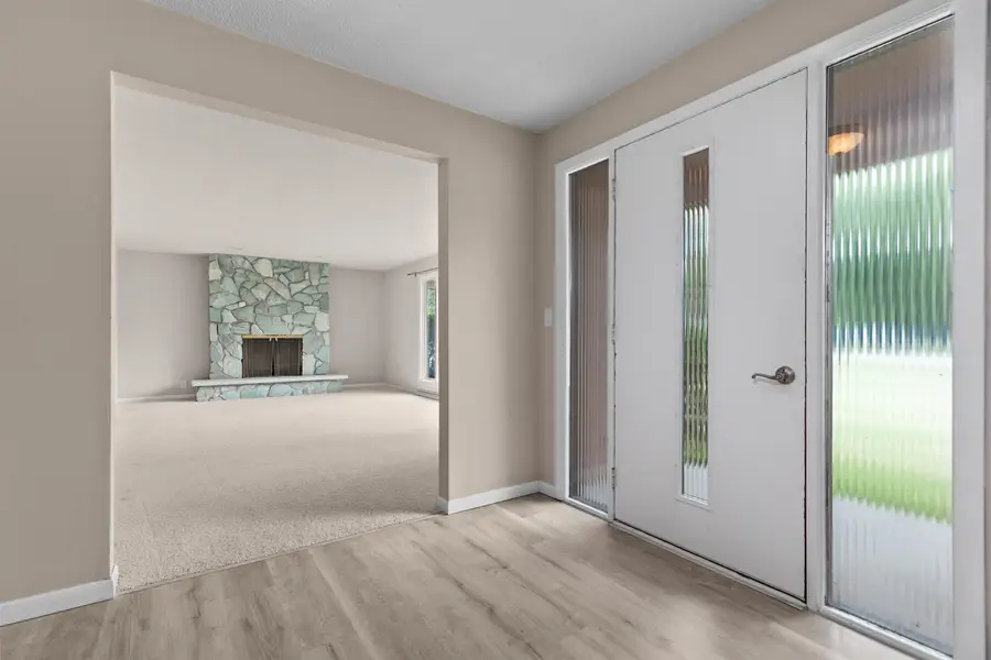 W6425 Lakeview Court, Menasha, WI 54952-9707 - #3