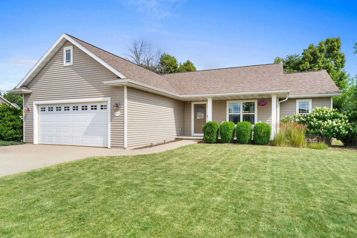 W7146 Glenford Way, Greenville, WI 54942 - #1