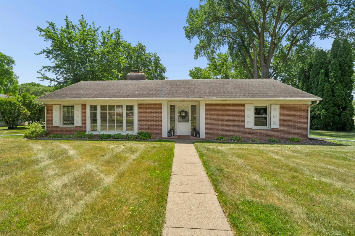 N7187 Winnebago Drive, Fond Du Lac, WI 54935 - #1