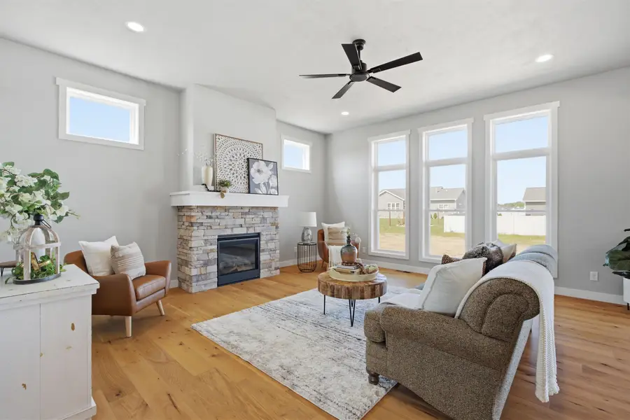 N8871 Killarney Way, Menasha, WI 54952 - #2