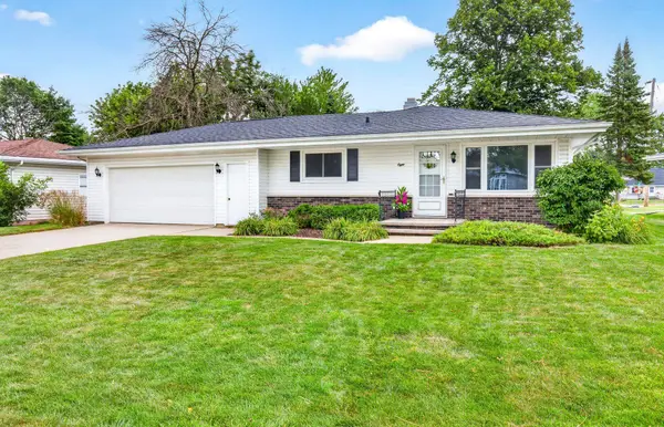 8 Tracy Court, APPLETON, WI 54915-3708