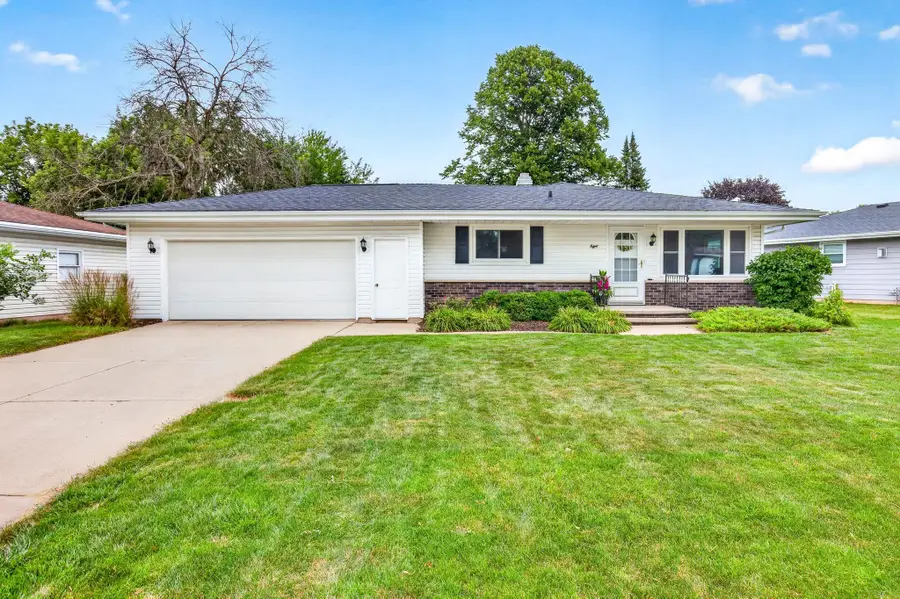 8 Tracy Court, Appleton, WI 54915-3708 - #2