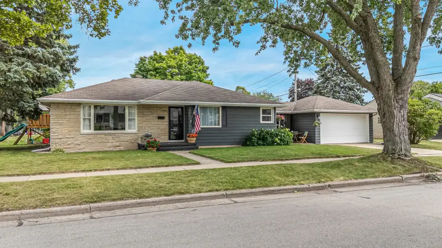 2218 N Mcdonald Street, Appleton, WI 54911 - #2