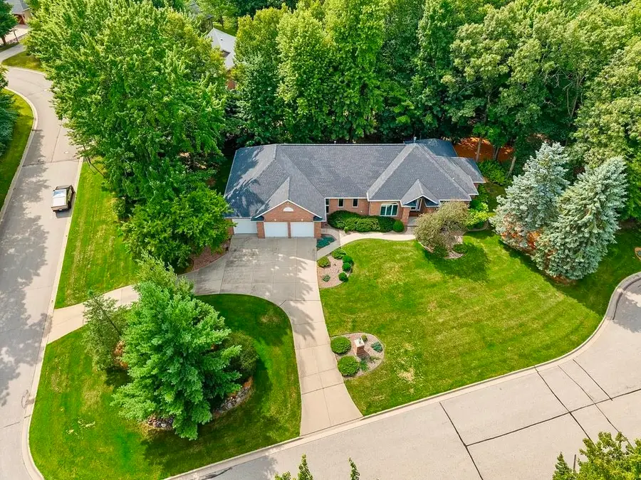 2060 Muirwood Court, Green Bay, WI 54313-4544 - #3