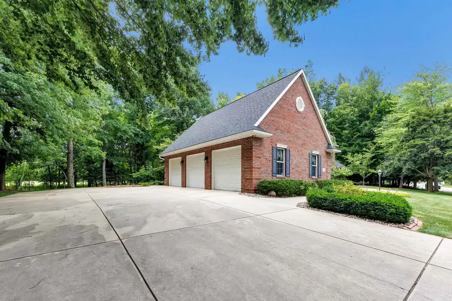 1071 Thornberry Creek Drive, Hobart, WI 54155-8618 - #2