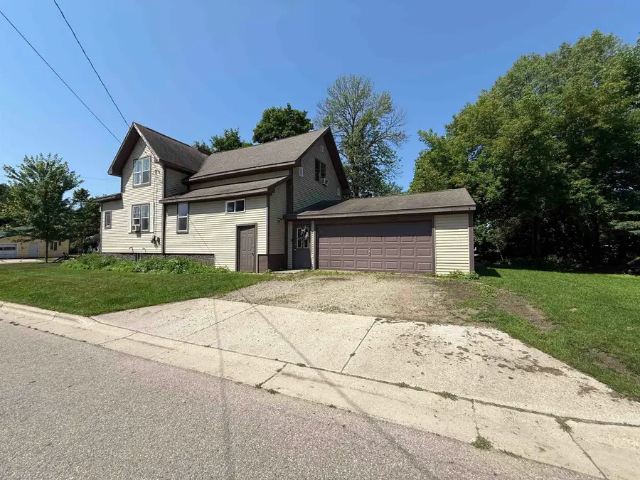 347 Madison Street, Oconto, WI 54153 - #3