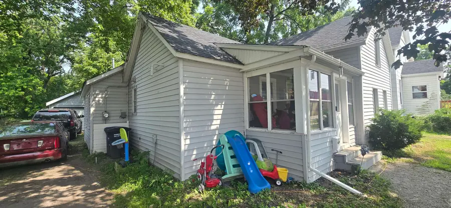 614 Broad Street, Oshkosh, WI 54901 - #2