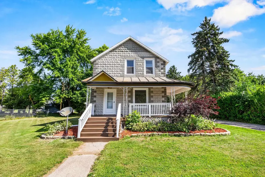 417 Madison Street, Oconto, WI 54153 - #2