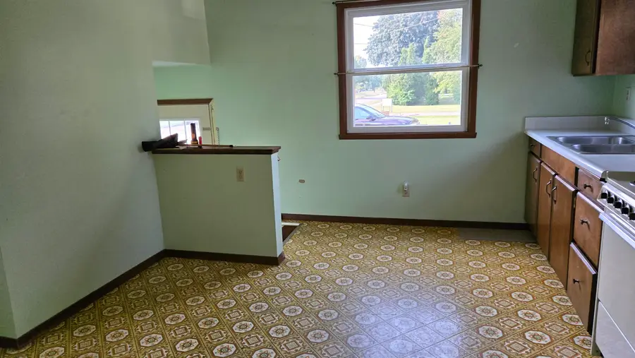 135 E Scott Street, Fond Du Lac, WI 54935-2442 - #3