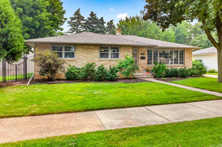 106 Lox Court, Combined Locks, WI 54113 - #2